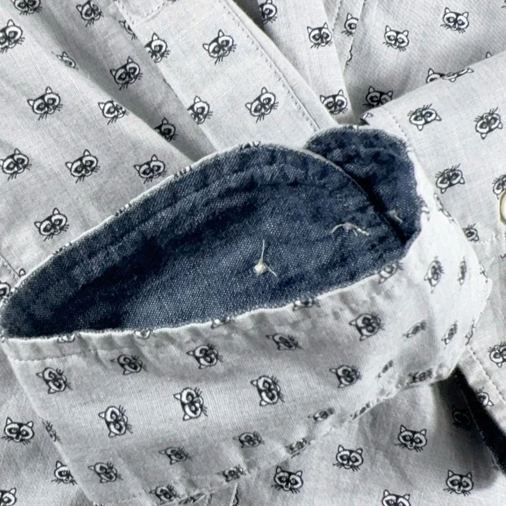 Banana Republic Untucked Fit Shirt‎ Mens XL Raccoon Pattern Long Sleeve